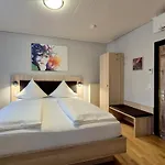 Mäuerle 3*