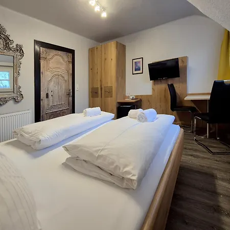 Hotel Maeuerle 3*